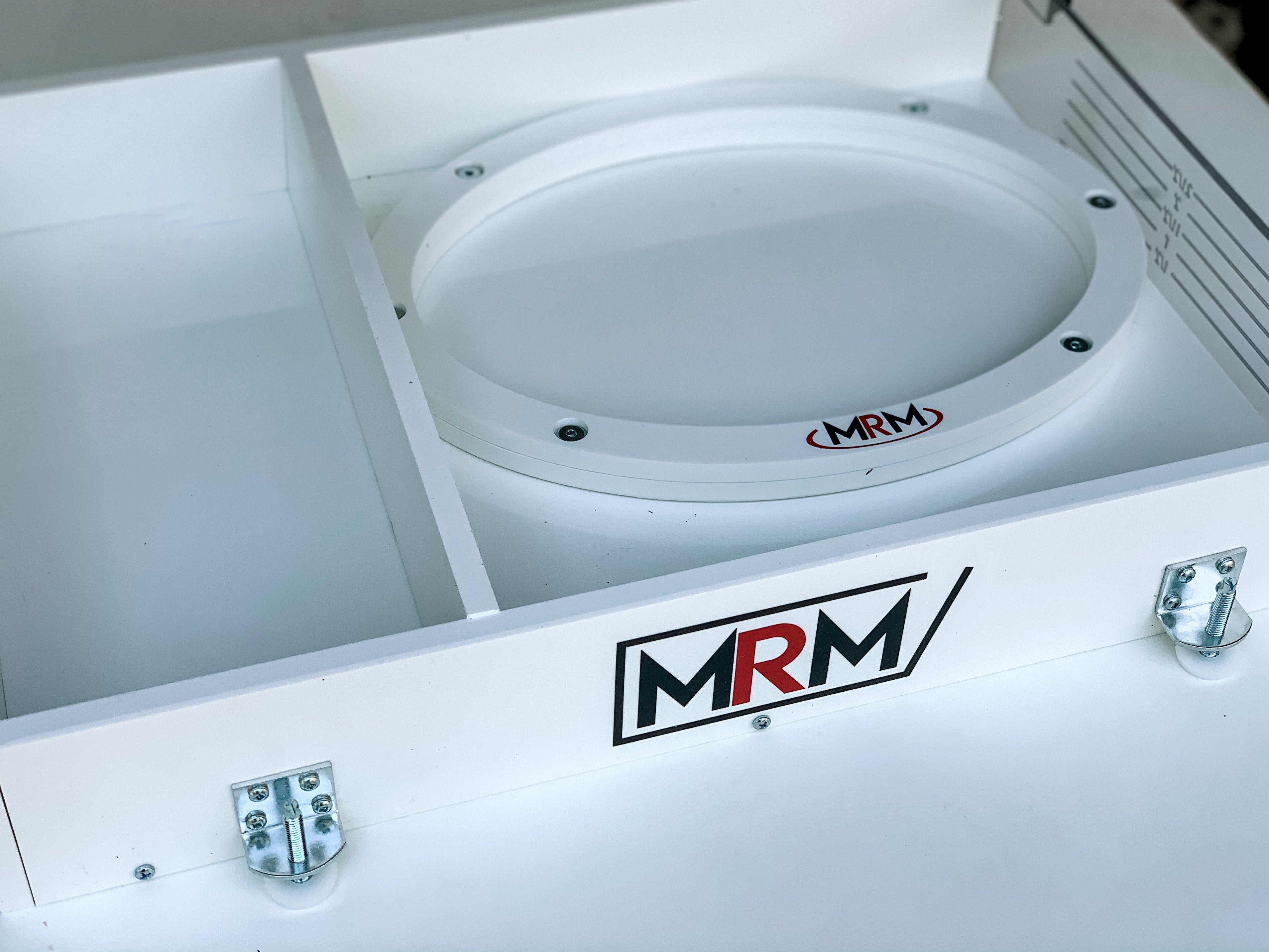 MRM-round-insert-plus-dividers-inserts-epoxy-reusable-molds.jpg