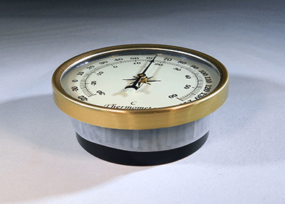 Q-90-gold-bezel-clock-fitup-info.png