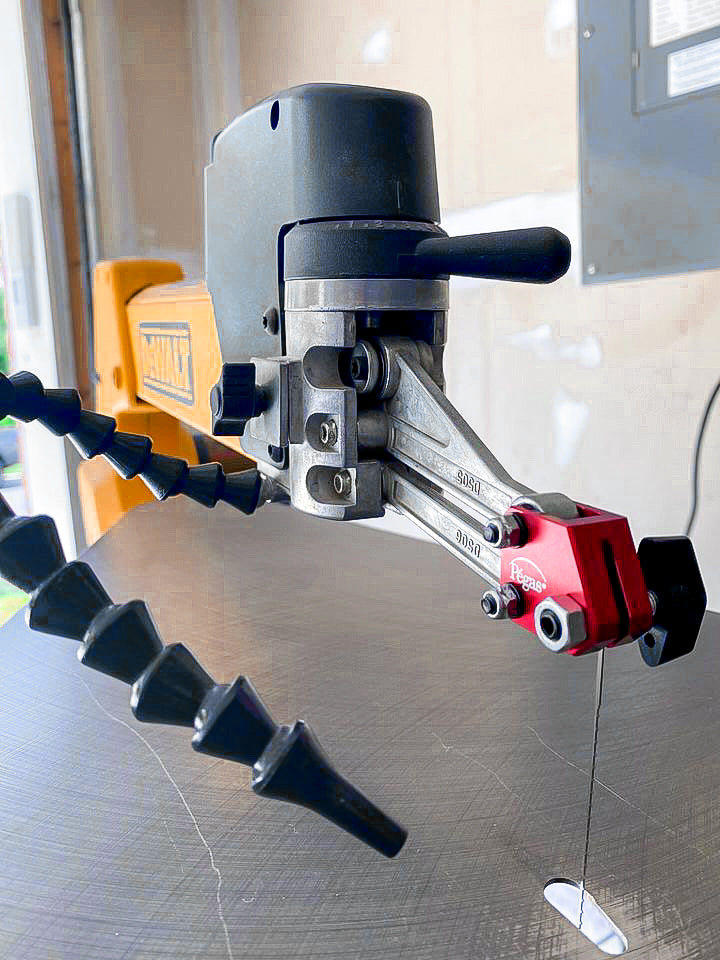 pegas-blade-clamp-dewalt-delta-only.jpg